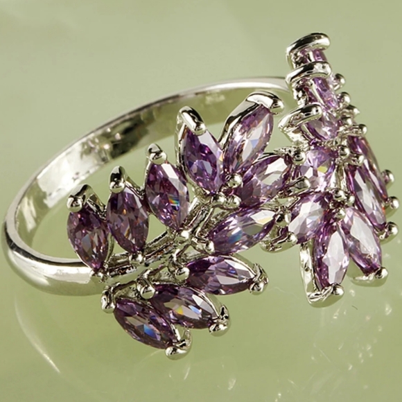 Purple Leaf Cubic Zirconia Silver Ring - Picture 3 of 6